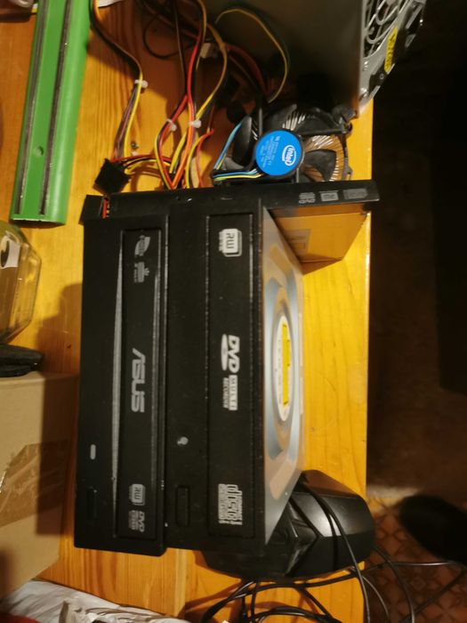 двд за компютри,захранване и др.