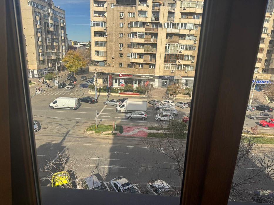 Inchiriere apartament 3 camere - zona Universitate