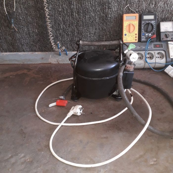 Компрессор 220 вольт.