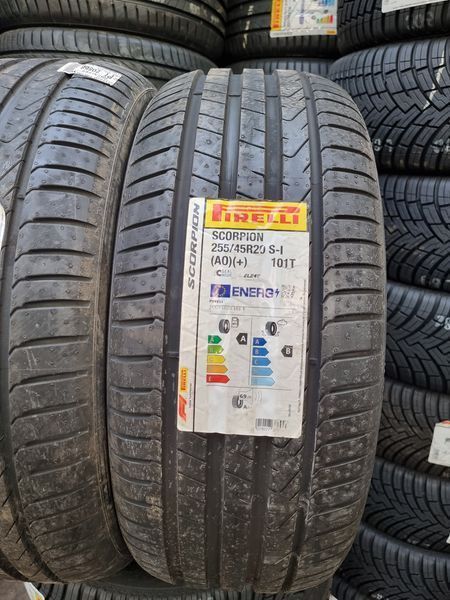 255/45/20 Pirelli 2br