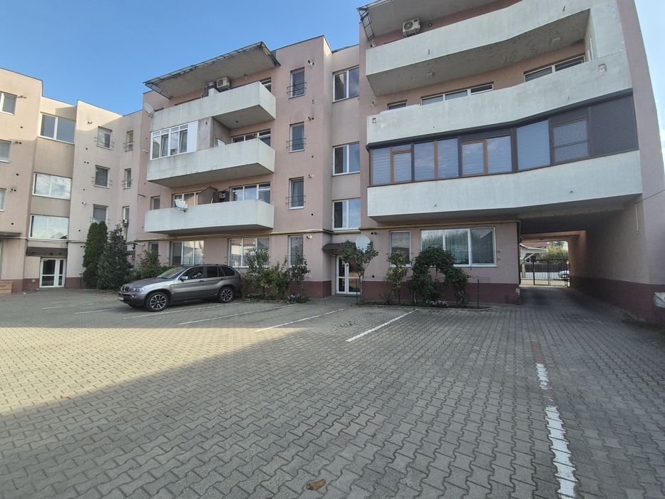 Persoana fizica Vând apartament 2 camere mobilat –Apahida, Str. Deceb