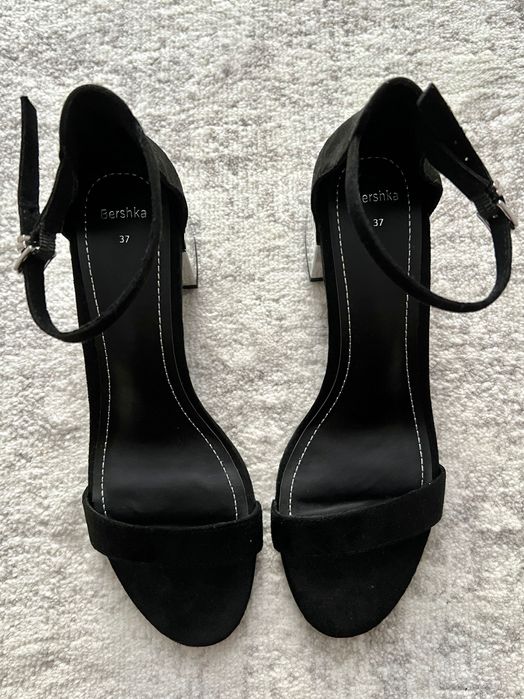 Sandale cu toc Bershka