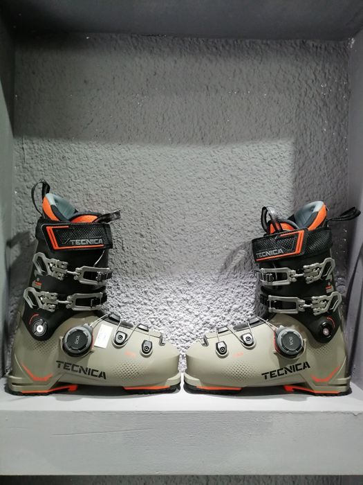 Clapari schiuri ski Tecnica Mach Boa 130 Hv Test marime 27/27.5