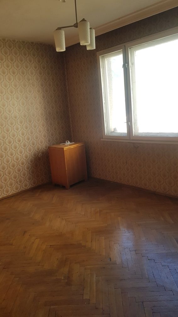 Продава апартамент в гр.Дупница,център