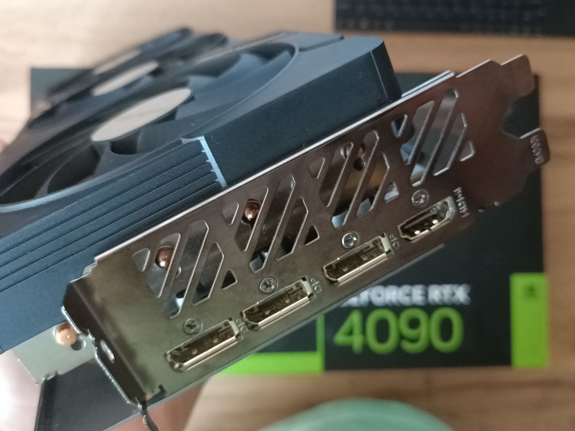 RTX4090 от gigabyte