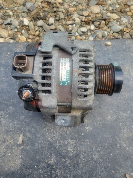 Продам генератор на камри