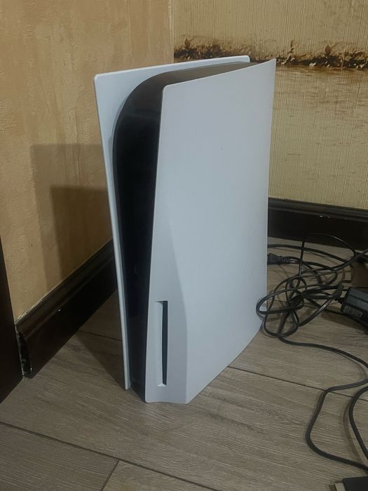 Обмен PS5 с дисководом и станции с 2 джойстиками на XBOX series X
