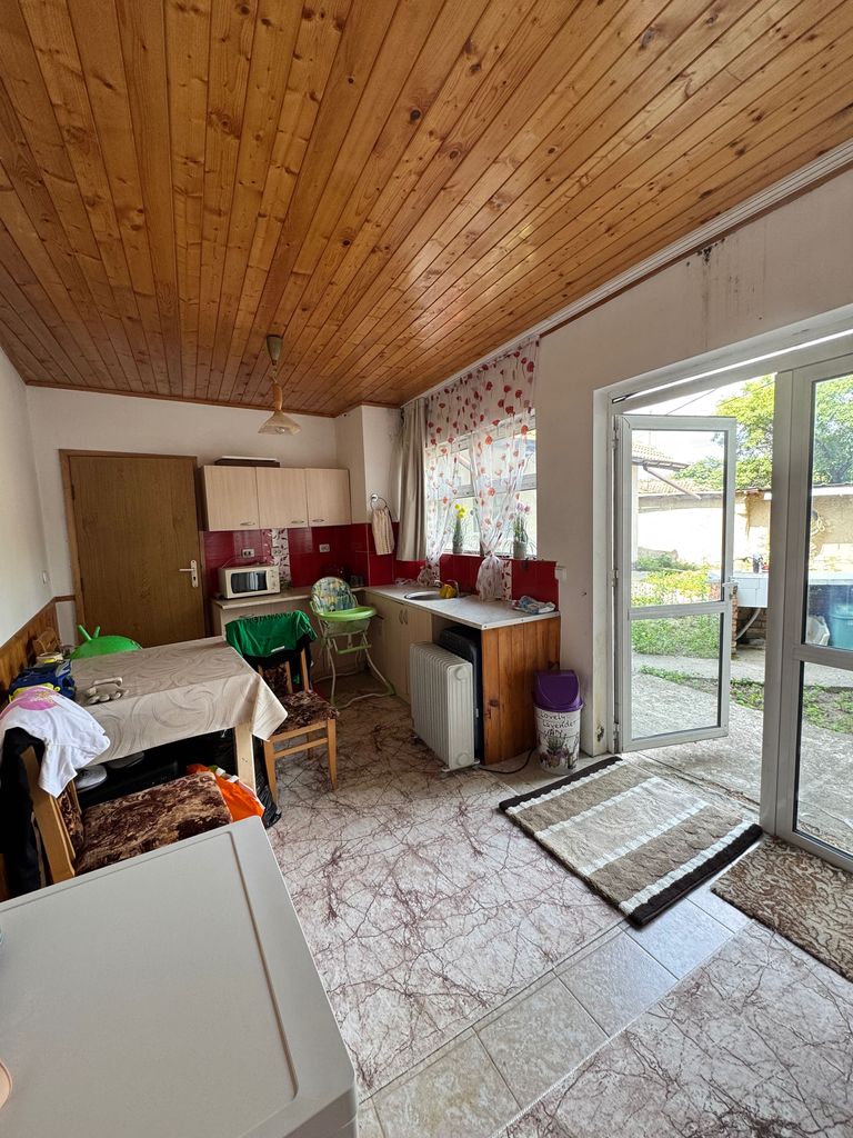Продава се Къща в Добрич, Център - 120 кв.м за 1488 €/кв.м - Снимка #22