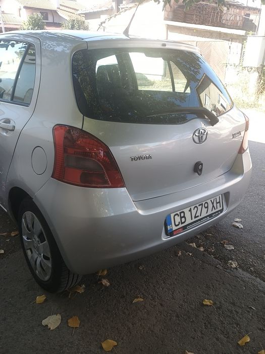 Тойота Ярис 2007