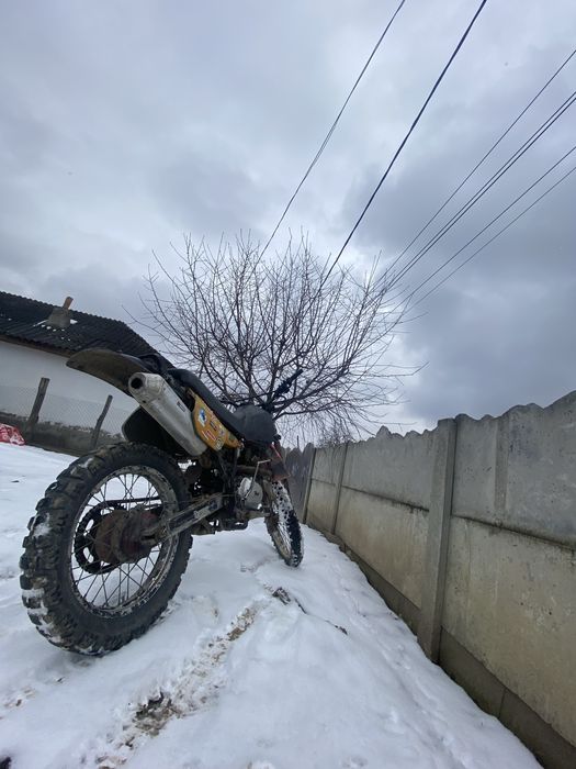 Vand cross 250cc tmmp,crosul functioneaza perfect mai multe detali pri