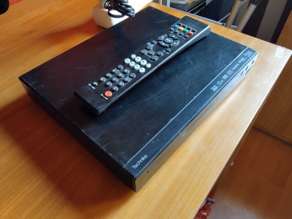 оригинален Блу Рей дивиди юесби плеър с дистанционо-Английски