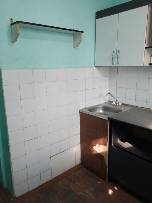 1 хоналик уй сотилади без ремонт , Галаба шох кучаси 71 дом 3 чи этаж