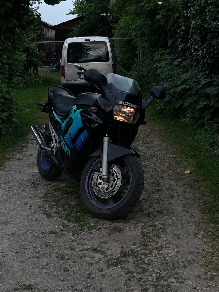 Suzuki GSX 600  cmc 1993