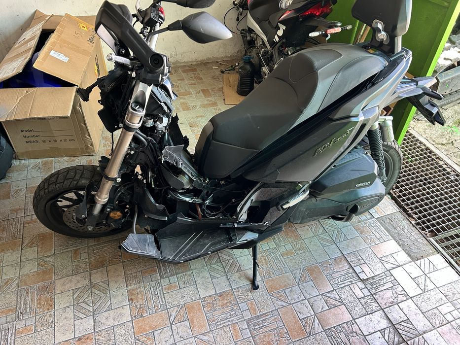 Honda ADV 350 на части