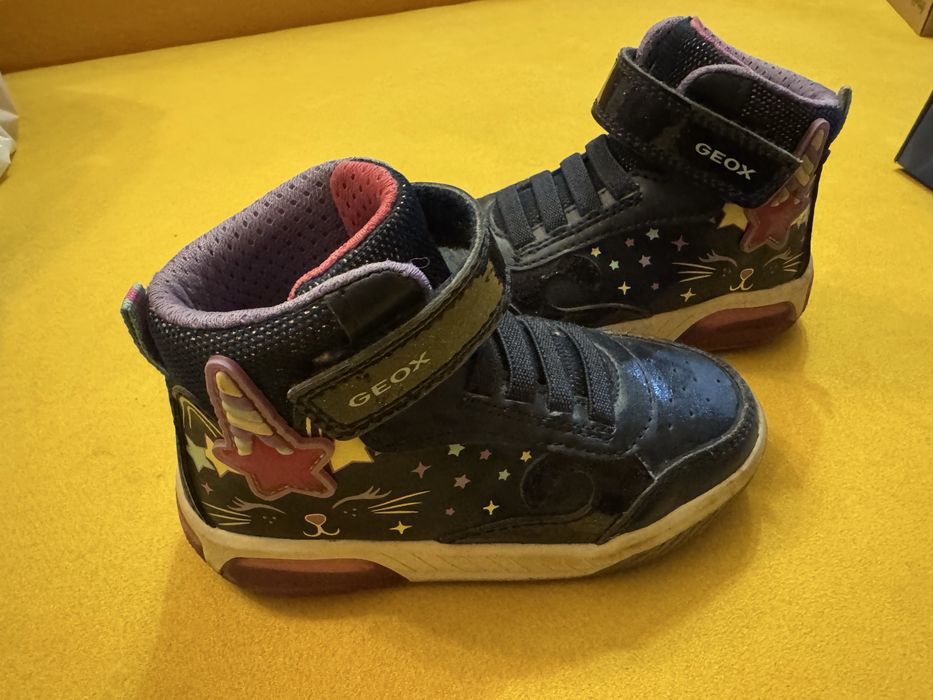 Ghete Geox cu luminite marimea 26