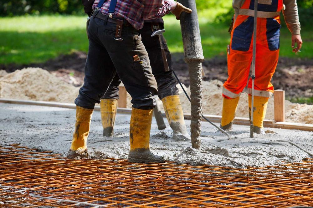 Echipe de muncitori in constructii B2B