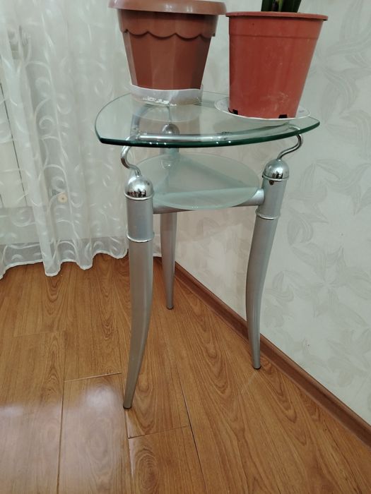 Тумба под цветы и т. Д.