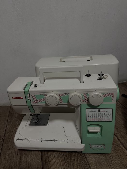 Швейная машинка Janome