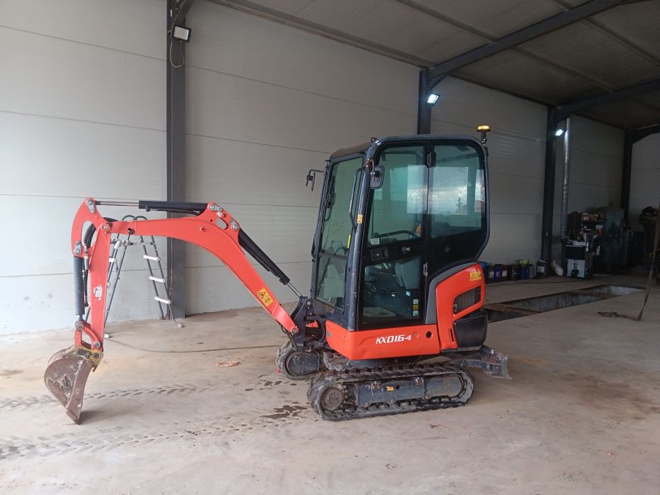 Vând miniexcavator kubota kx016-4