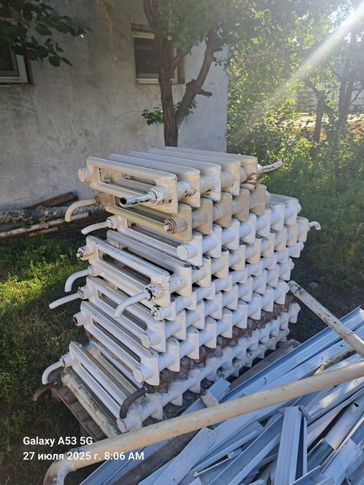 Продаётся чугунные батарея состояния хорошее