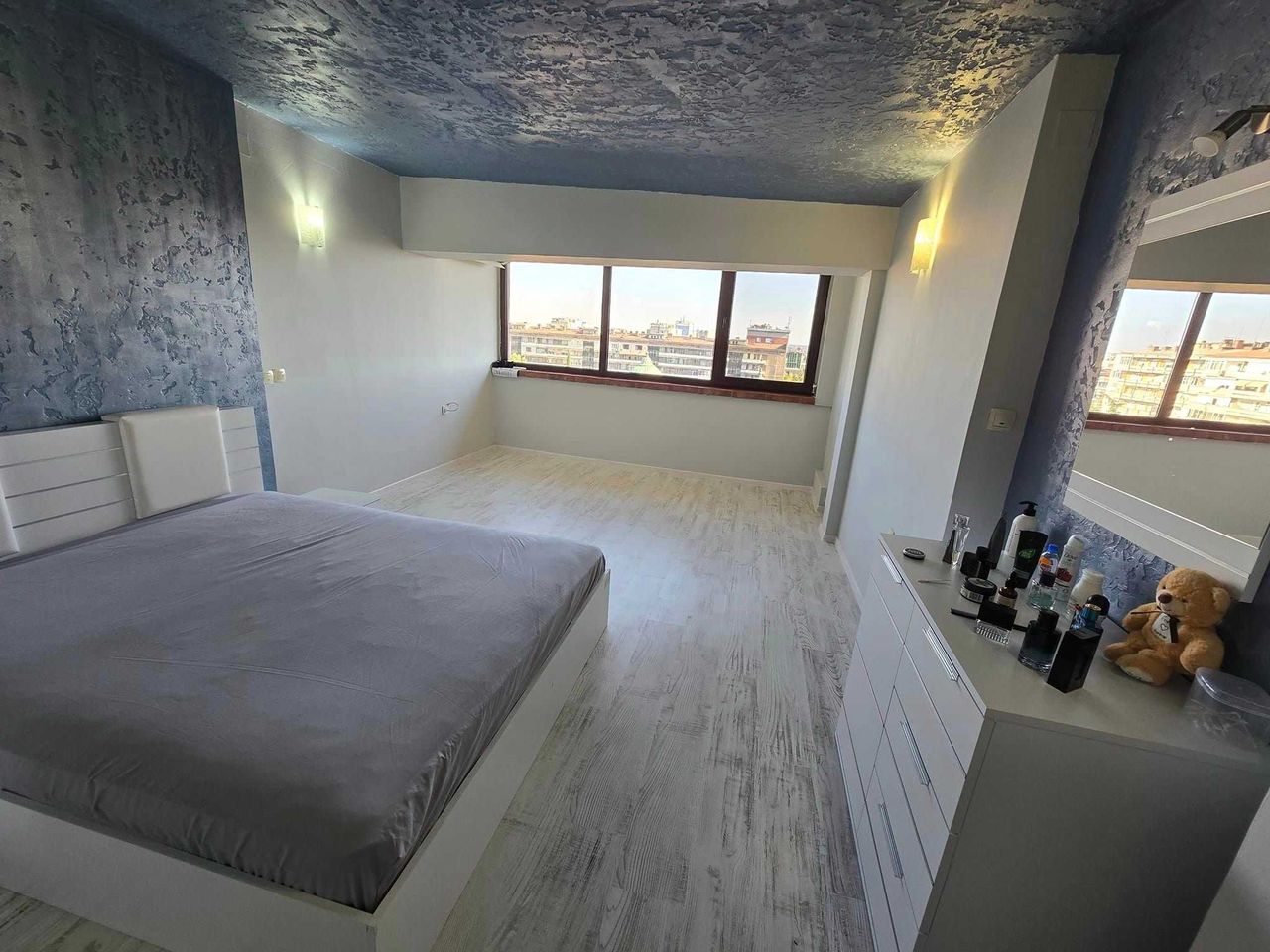 Продава се Двустаен апартамент в Стара Загора, Център - 82 кв.м за 1281 €/кв.м - Снимка #10