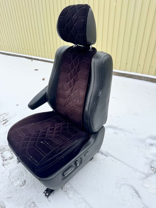 Кресла передние Lexus GX 470