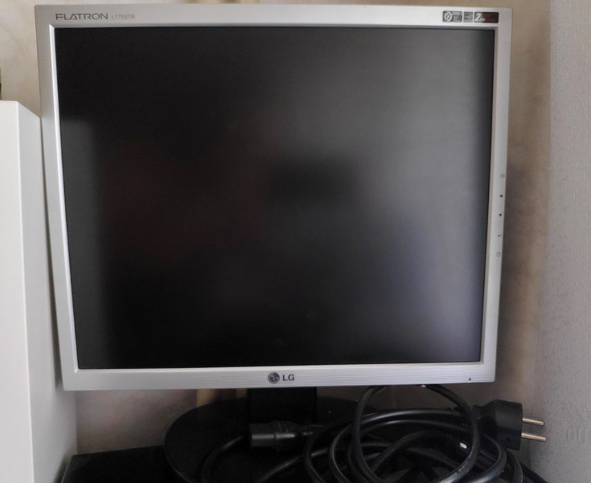 Lcd monitor lg Flatron L1753tr