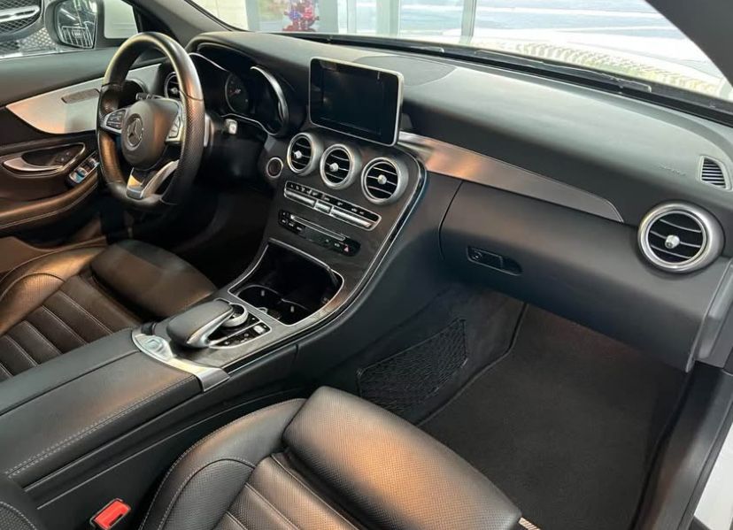 Mercedes-Benz C 400 4MATIC Cabriolet (3.0 V6 Biturbo – 333 CP)