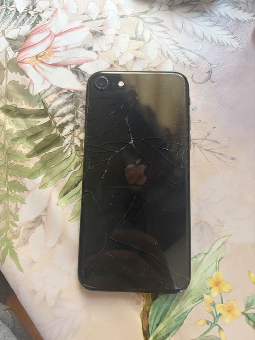 iPhone se 2020 256gb