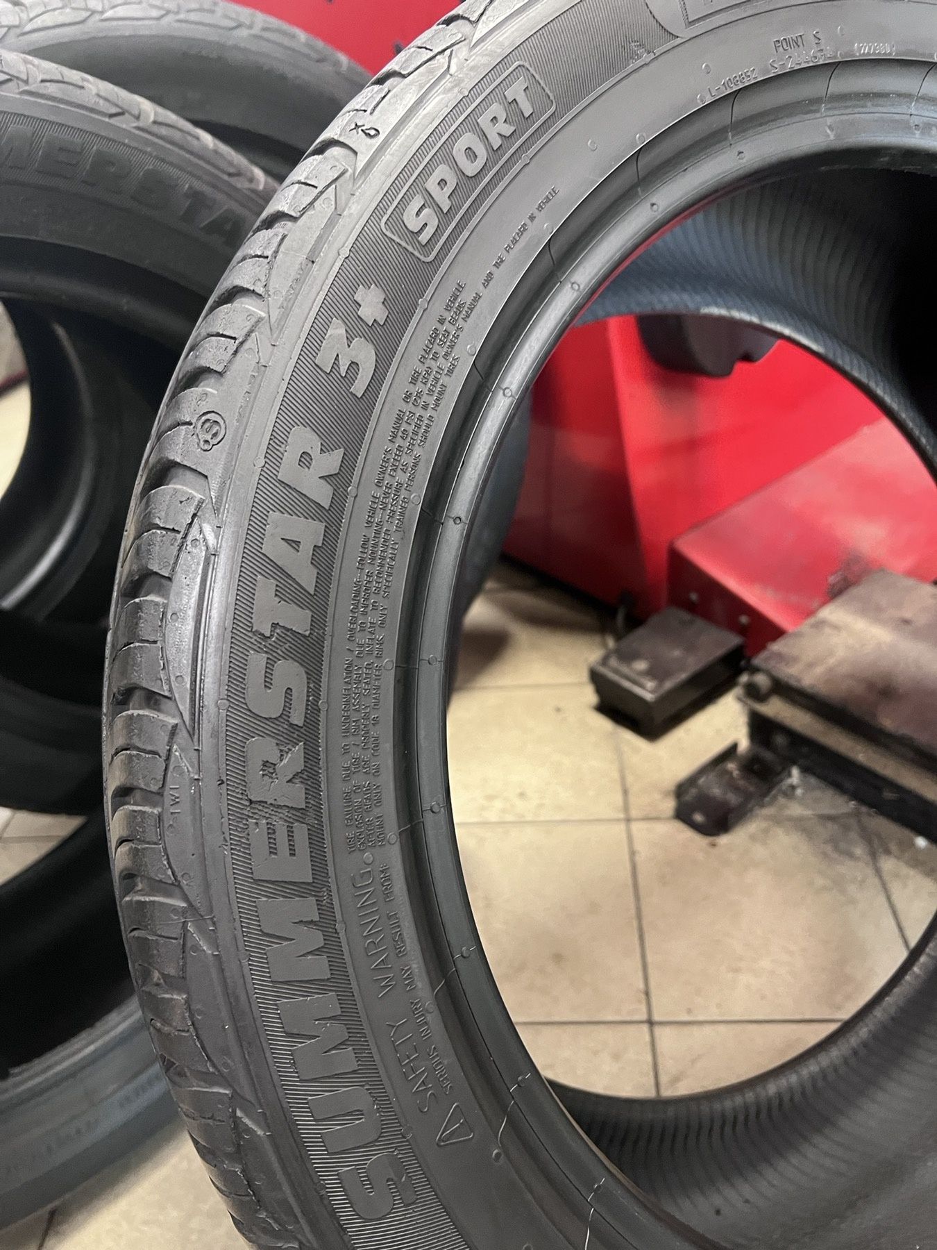Летни гуми 245/45 R18 Point S