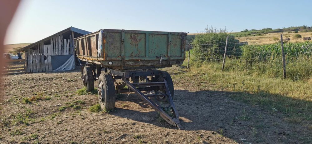 Remorca agricola basculabila rm2