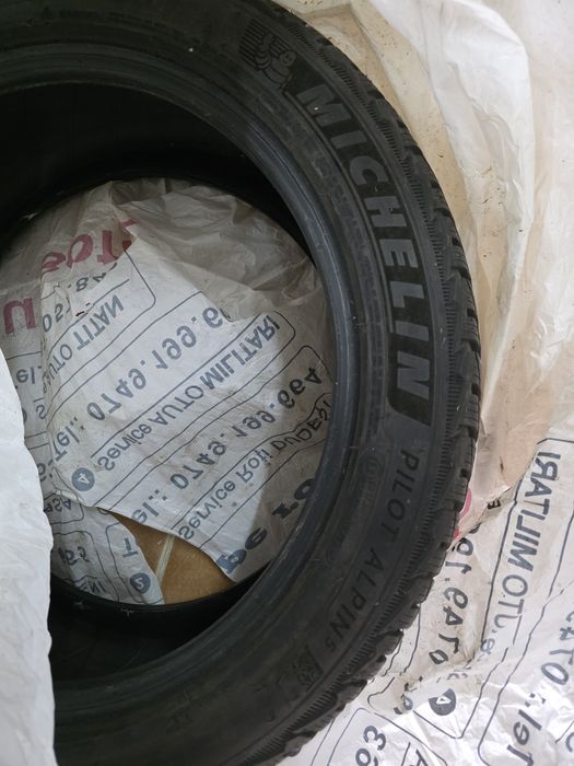 Anveloape 235 45 18 Michelin tesla DOT 2022, 4 bucati