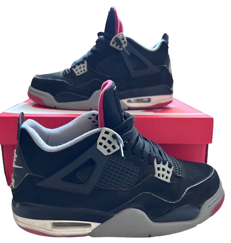 Nike Air Jordan 4 Bred