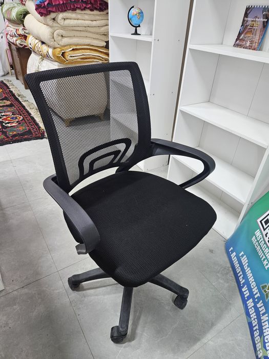 Продам офисное кресло