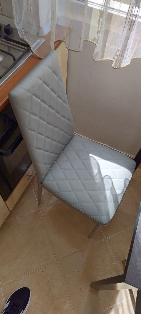 4 scaune bucătărie