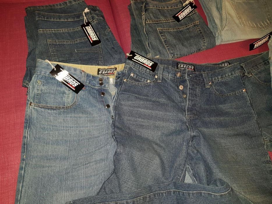 42 perechi Blugi noi Model Clasic