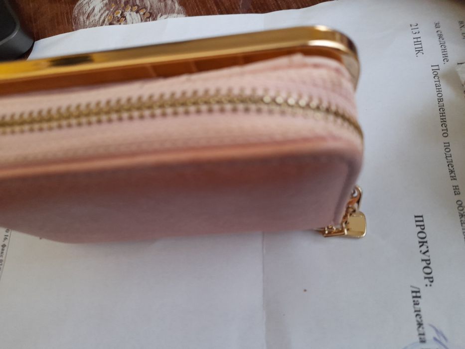 Дамско протмоне за карти и пари