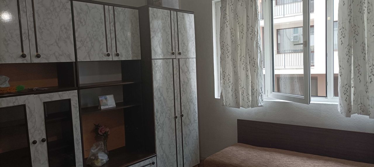 Дава се под наем Двустаен апартамент в Варна, Базар Левски - 60 кв.м за 357 € - Снимка #13