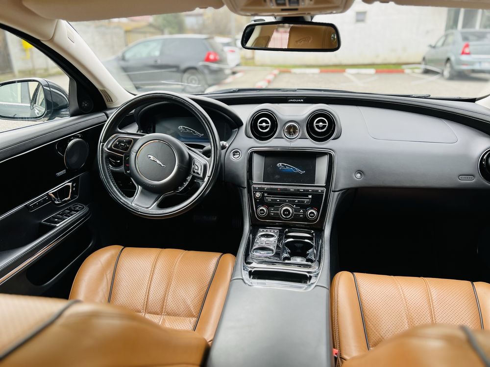 Navigatie originala Jaguar XJ 2010-2016