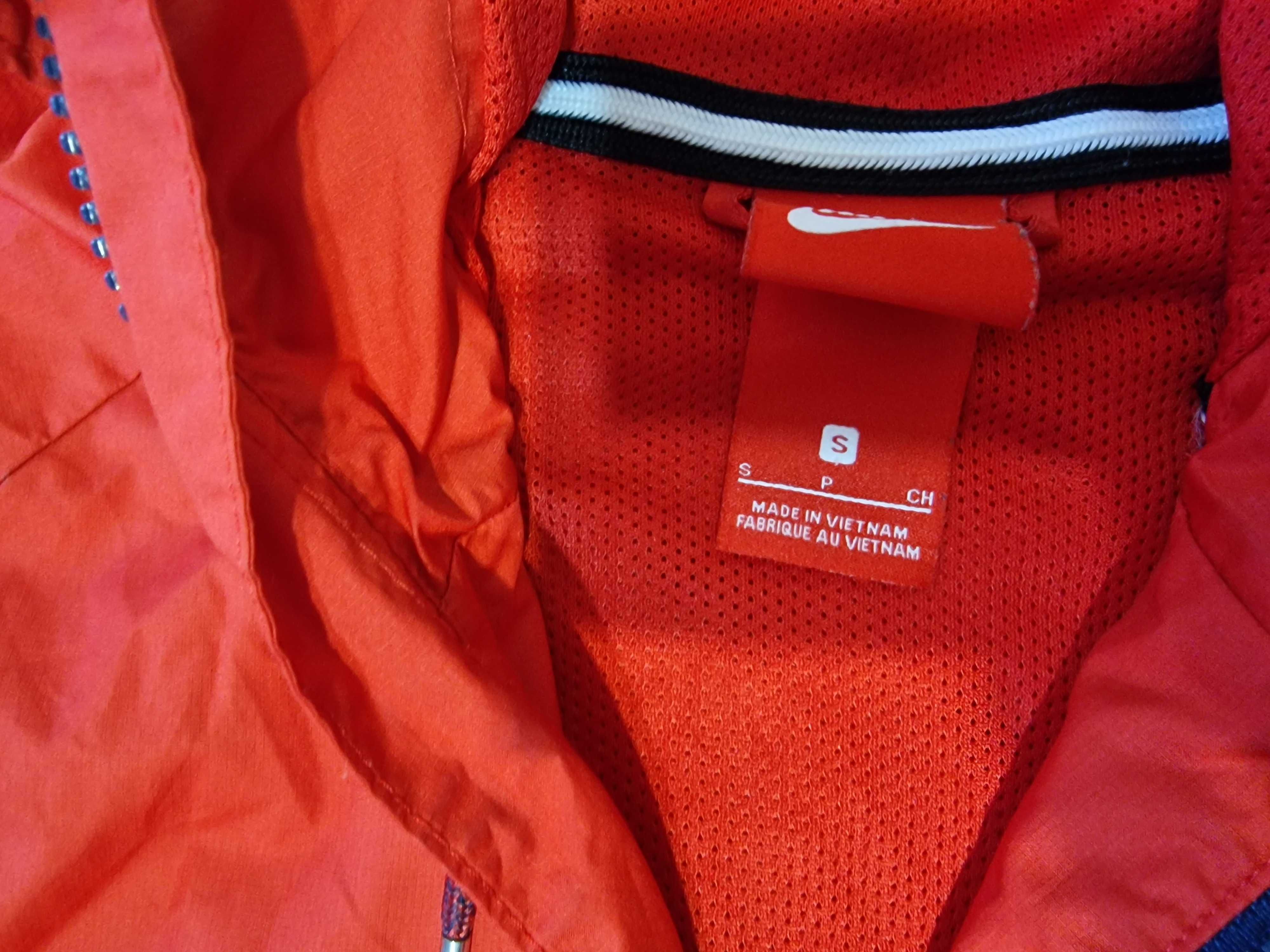 Оригинално горнище ветровка Nike PSG