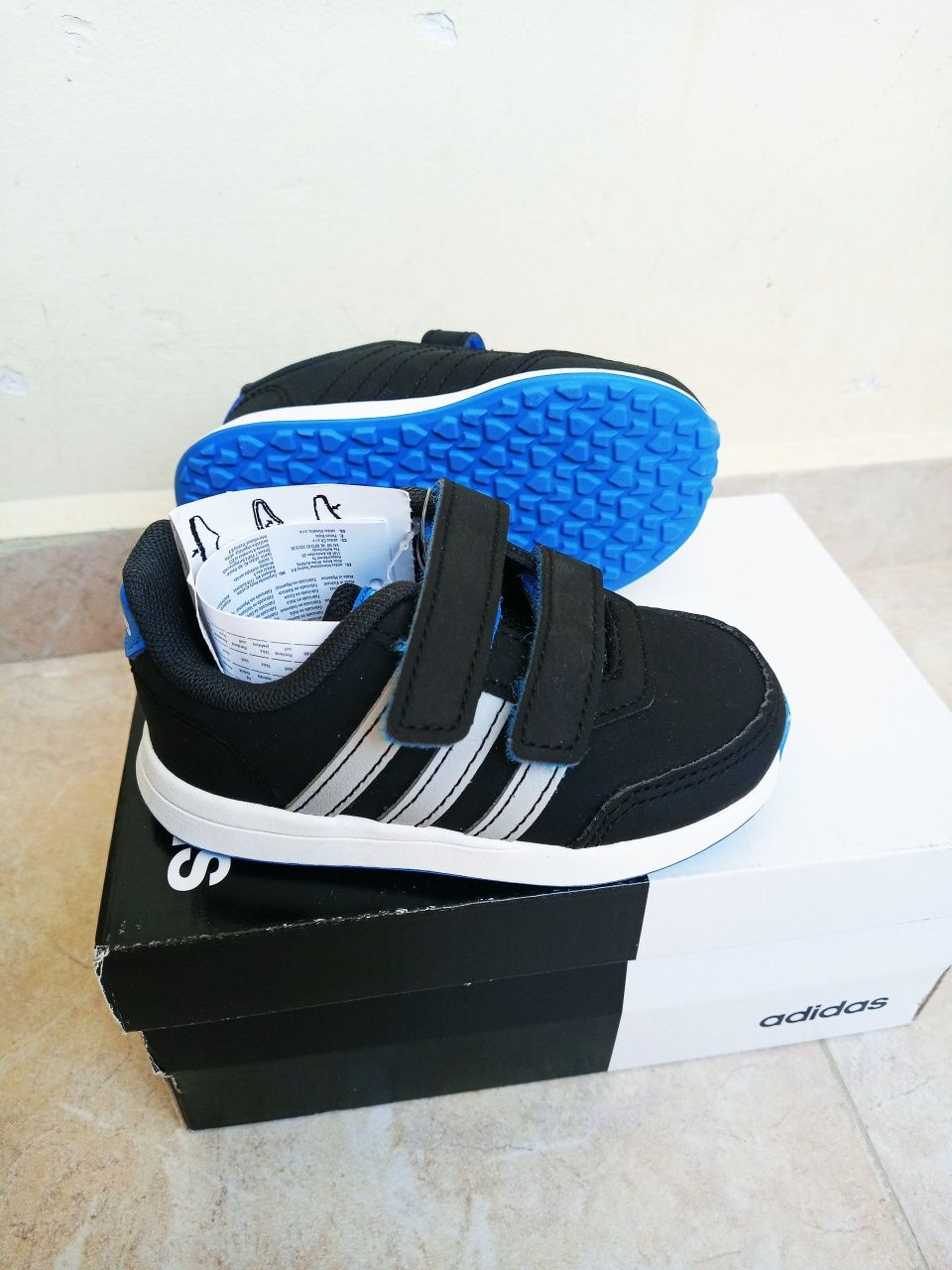 Маратонки Adidas 21 номер