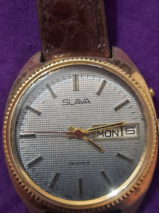 Ceasuri de mana functionale de la 100 lei