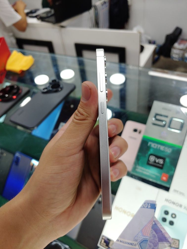 Samsung S24 Plus 12/256 Gb sotiladi