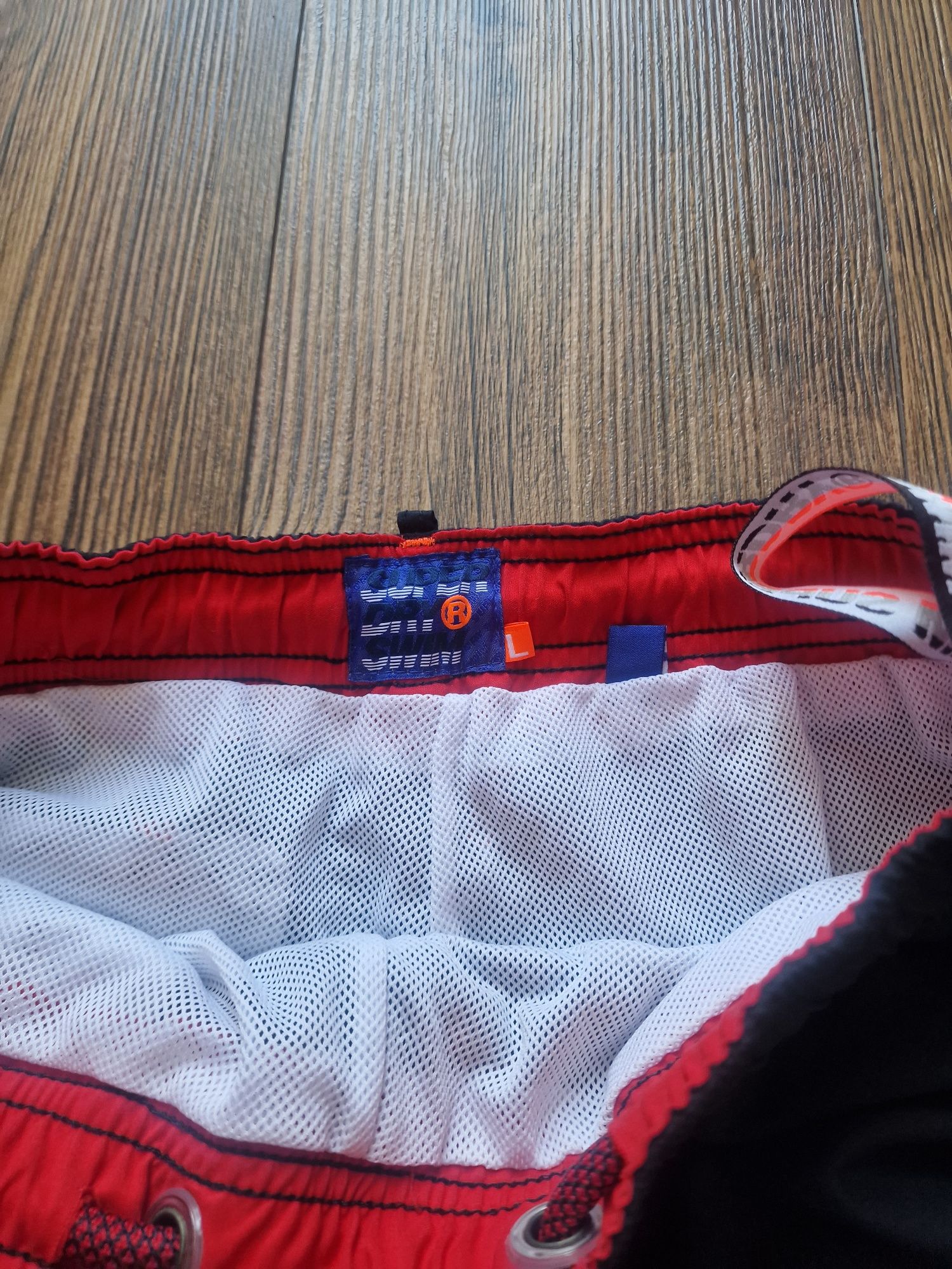 Страхотни мъжки шорти бански SUPERDRY размер  L