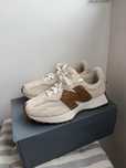 New Balance 327 bej cu maroniu marimea 42.5 noi originali