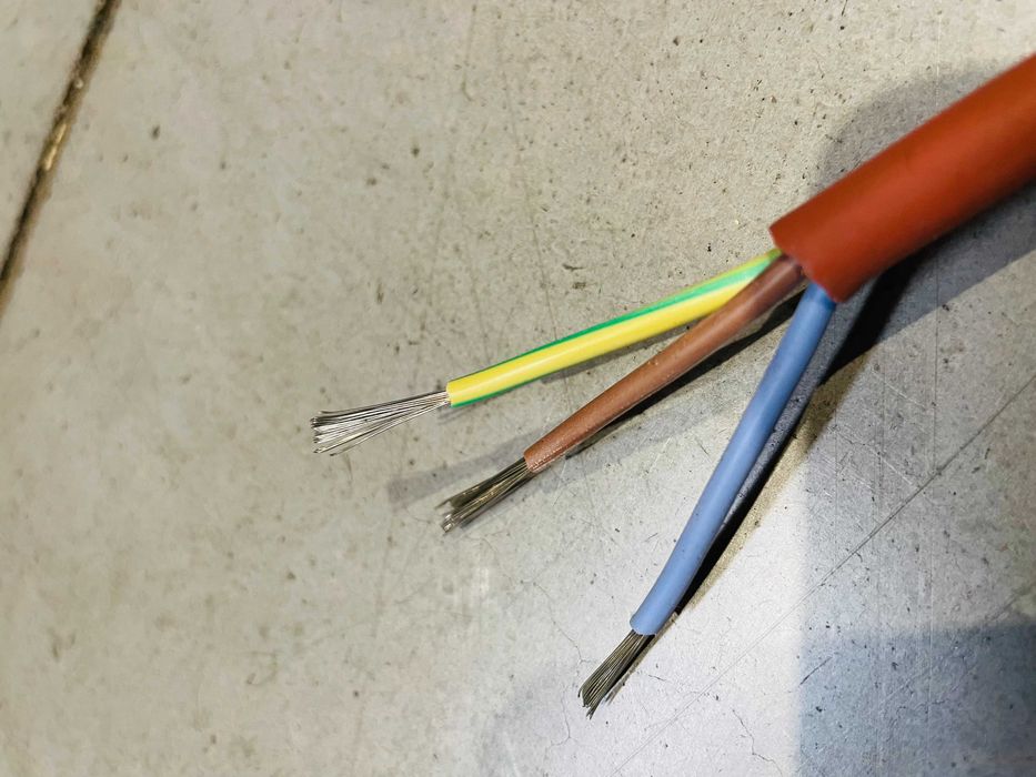 Cablu siliconic SiFH 3G1.5 producator Helukabel.