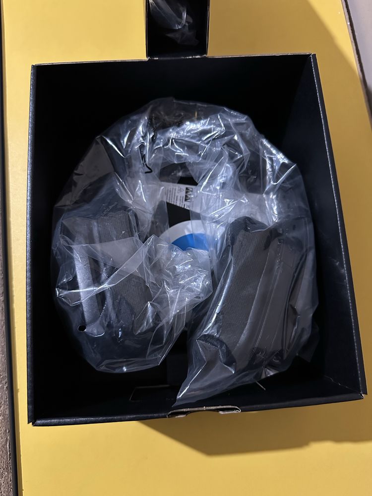 Здравейте, продавам Слушалки Logitech G635