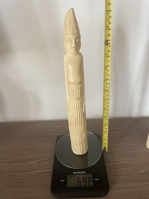 Vanzare statuete fildes .