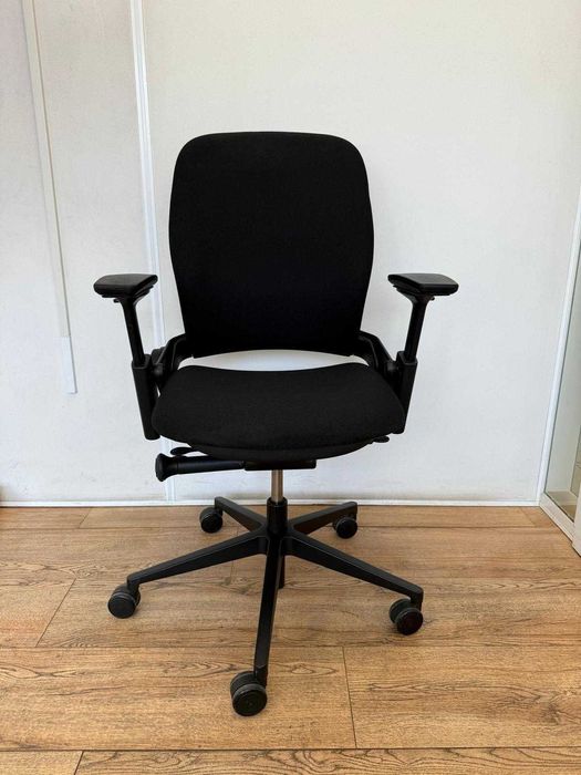 Refurbished Steelcase Leap V2 Actionmodel