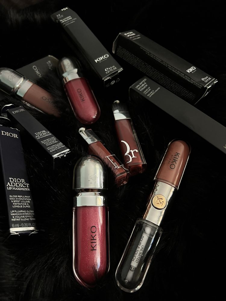 Чантички марка dior и гримове